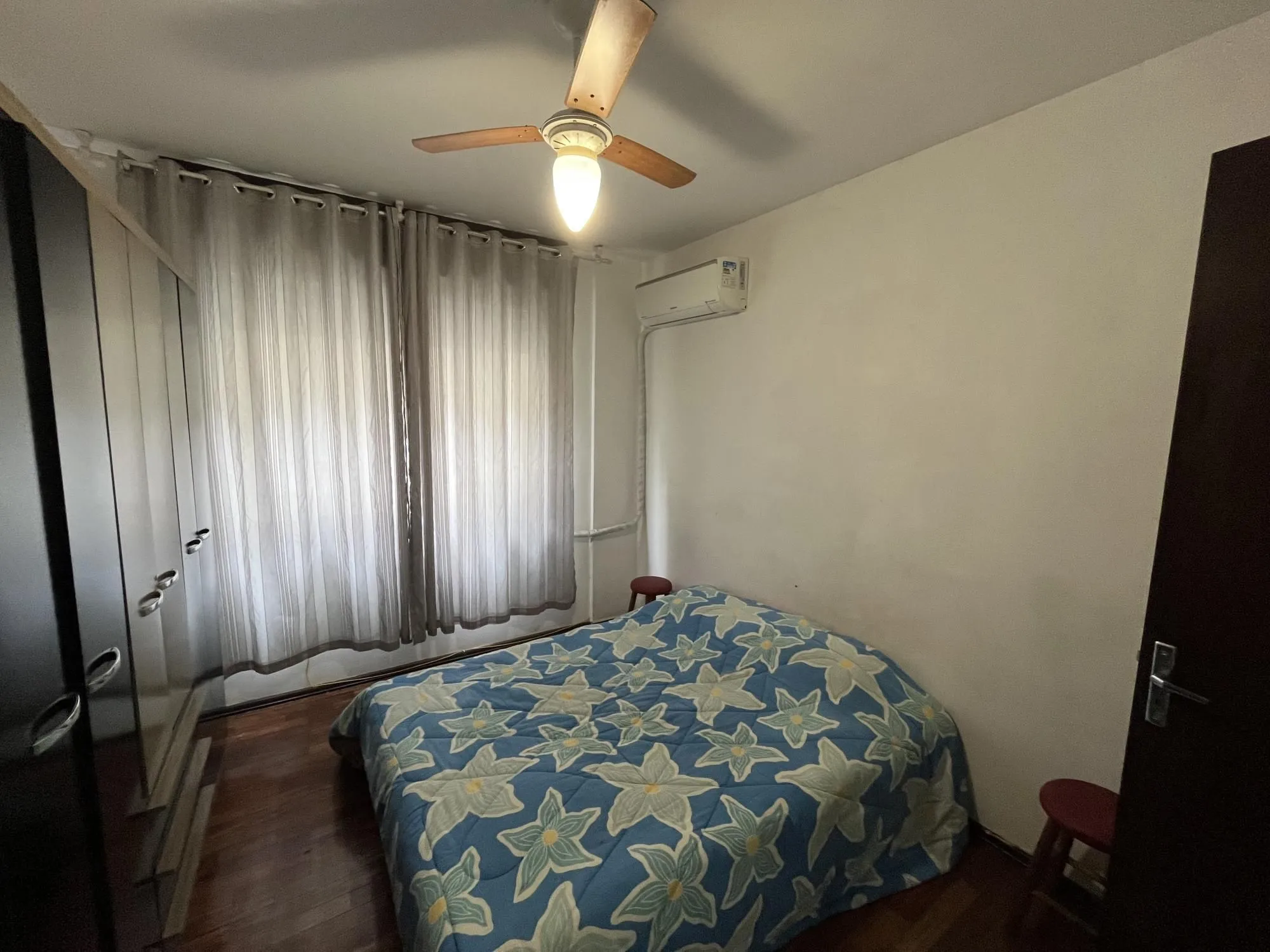 Imagem Apartamento de dois quartos com suíte no bairro Menino Deus em Porto Alegre