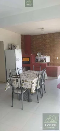Imagem Casa com Piscina à Venda no Jardim da Laje – Lindóia/SP