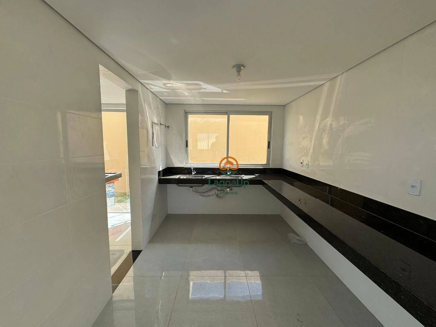 Imagem Casa com 4 dormitórios à venda, 186 m² por R$ 1.300.000 - Condomínio Quintas do Altíssimo - Lagoa Santa/MG