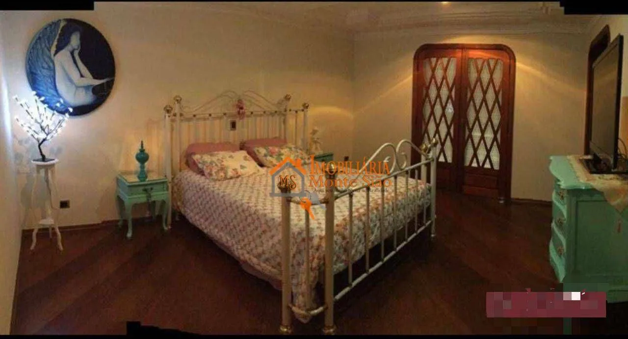 Imagem Casa com 3 dormitórios à venda, 380 m² por R$ 2.873.000,00 - Vila Rosália - Guarulhos/SP