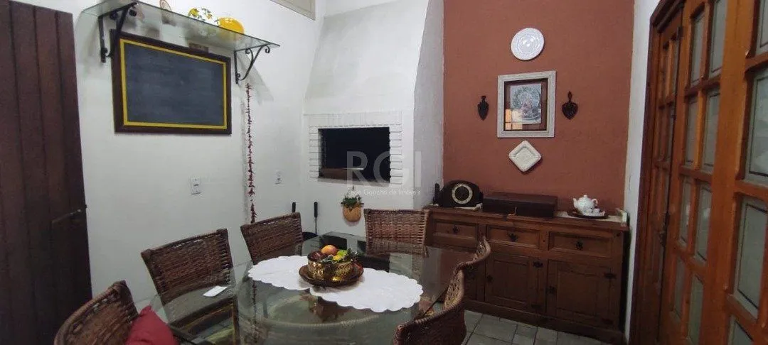 Imagem Casa para Venda - 250m², 3 dormitórios, sendo 1 suites, 2 vagas - Ipanema