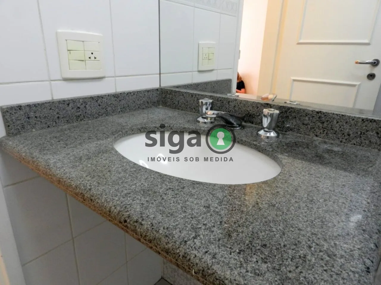 Imagem Apartamento com 2 quartos (1 Suíte) e Sacada com 70m² - Brooklin - São Paulo/SP