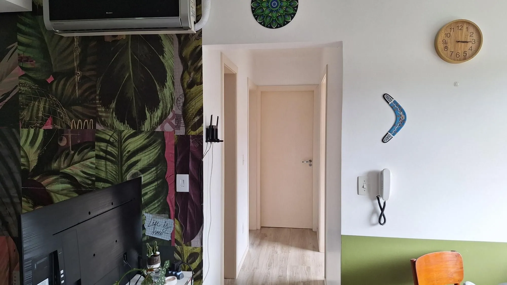 Imagem Belíssimo Apartamento com 3 dormitórios e 1 vaga de garagem no bairro Aberta dos Morros, zona sul de Porto Alegre.