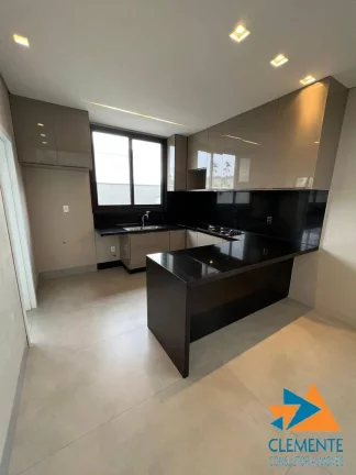 Imagem Excelente casa Linear no Alphaville