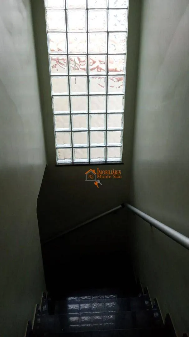 Imagem Sobrado com 5 dormitórios à venda, 300 m² por R$ 650.000,00 - Jardim Silvia - Guarulhos/SP