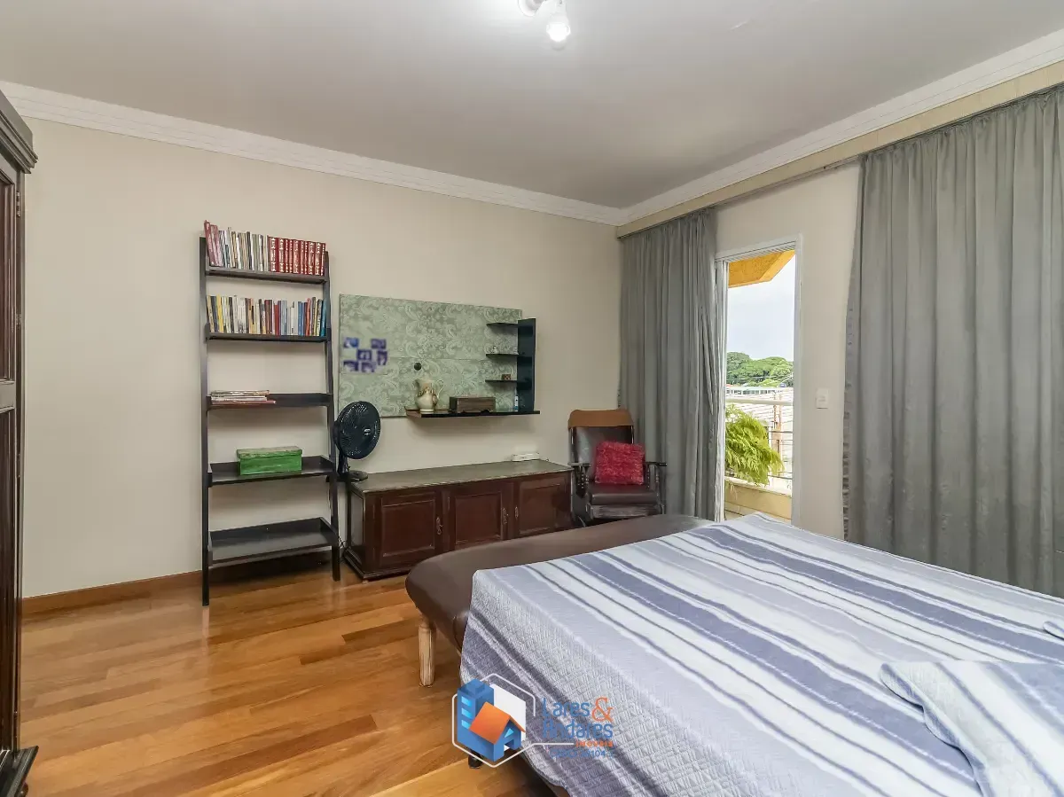 Imagem Sobrado para venda em Vila Carrão com 3 quartos, sendo 3 suítes, 289m²