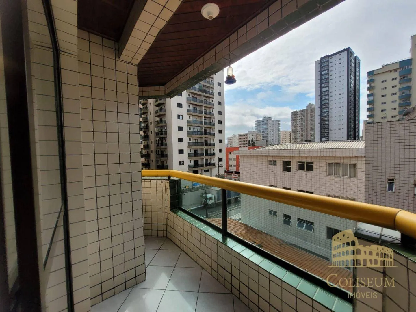 Foto do imóvel Apartamento com 1 dormitório para alugar, 54 m² por R$ 2.300,00/mês - Tupi - Praia Grande/SP