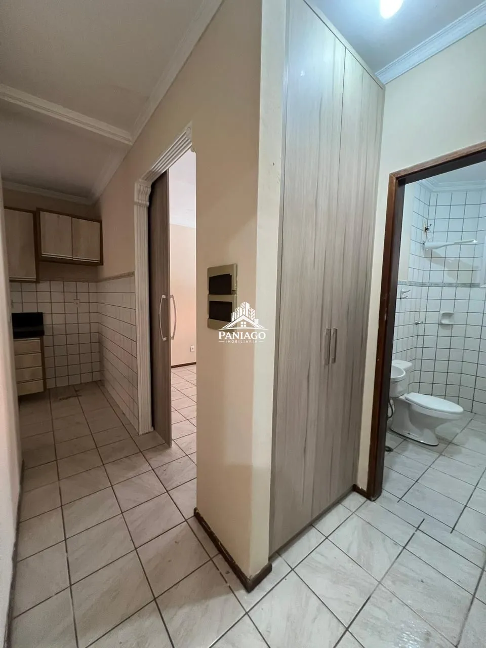 Imagem Locação/Venda casa em condomínio c/3 quartos (1 suíte), Bairro Areão, Cuiabá-MT