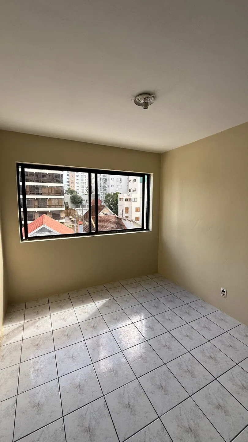 Imagem Apartamento à venda em Caxias do Sul, São Pelegrino, com 1 quarto, 42m2