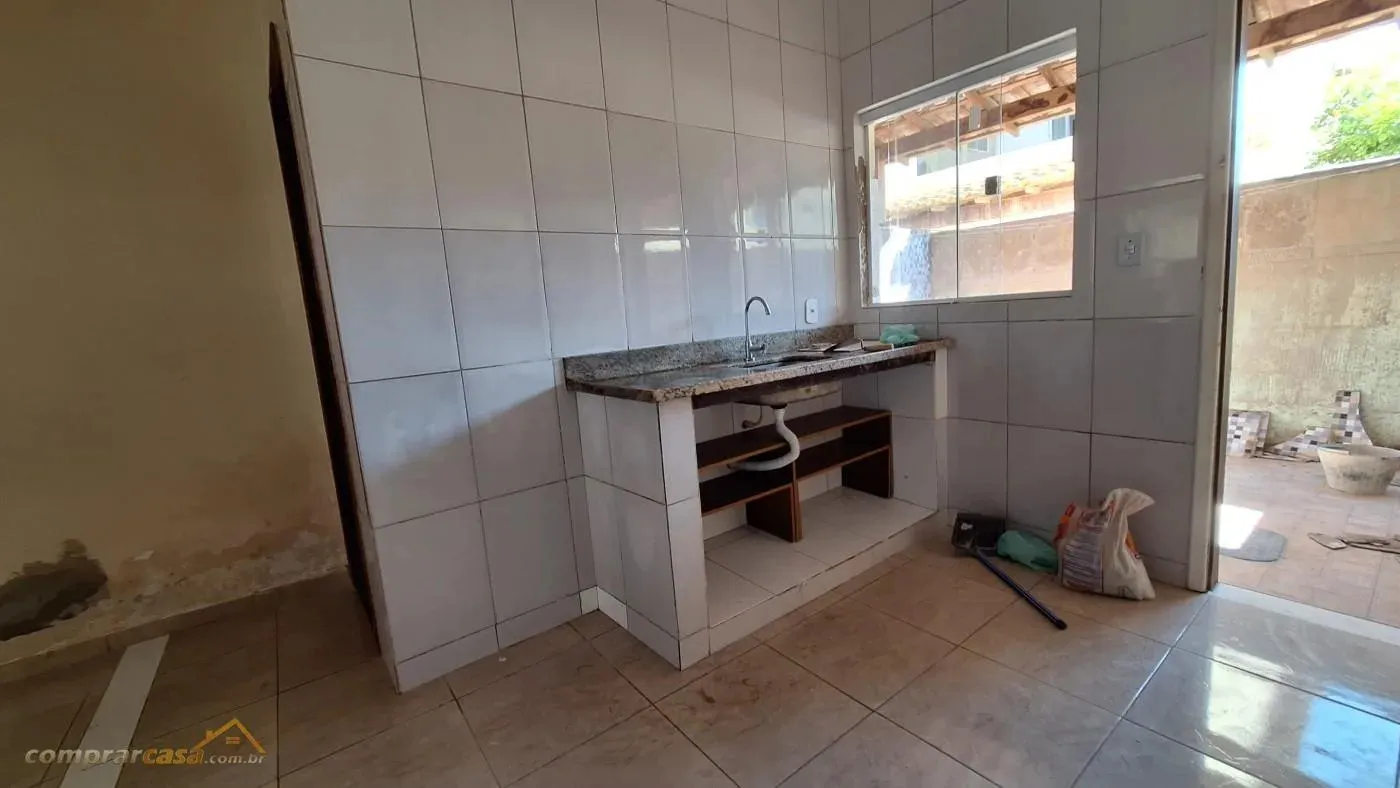 Imagem Casa em Condomínio para Locação em Cabo Frio / RJ no bairro Peró