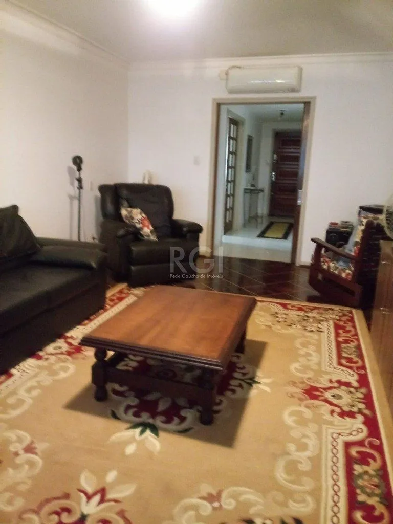 Imagem Apartamento com 03 dormitórios, churrasqueira e vaga de garagem no Menino Deus