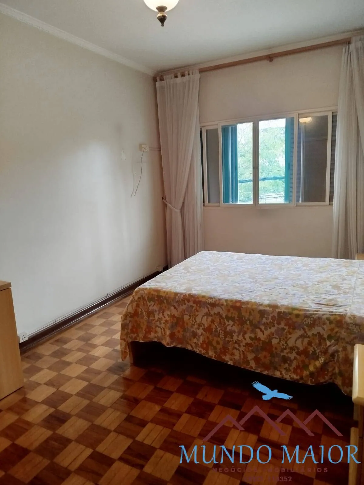 Imagem Oportunidade na Vila Gilda: Terreno Amplo com 2 Casas Térreas!
