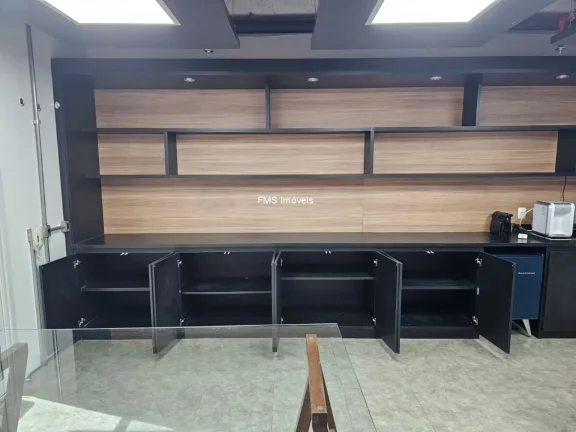 Imagem Conjunto Comercial à Venda em São Paulo-SP na Água Branca: 1 sala, 1 vaga, 47m²!