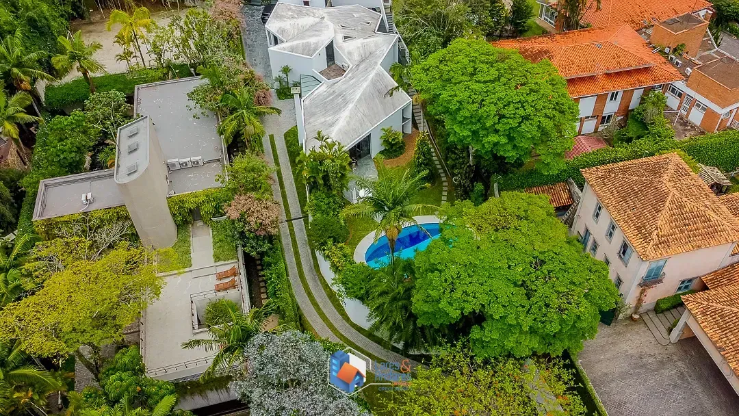 Foto do imóvel Casa para venda em Vila Tramontano com 4 quartos, sendo 4 suítes, 422m² em Rua Leonor Quadros