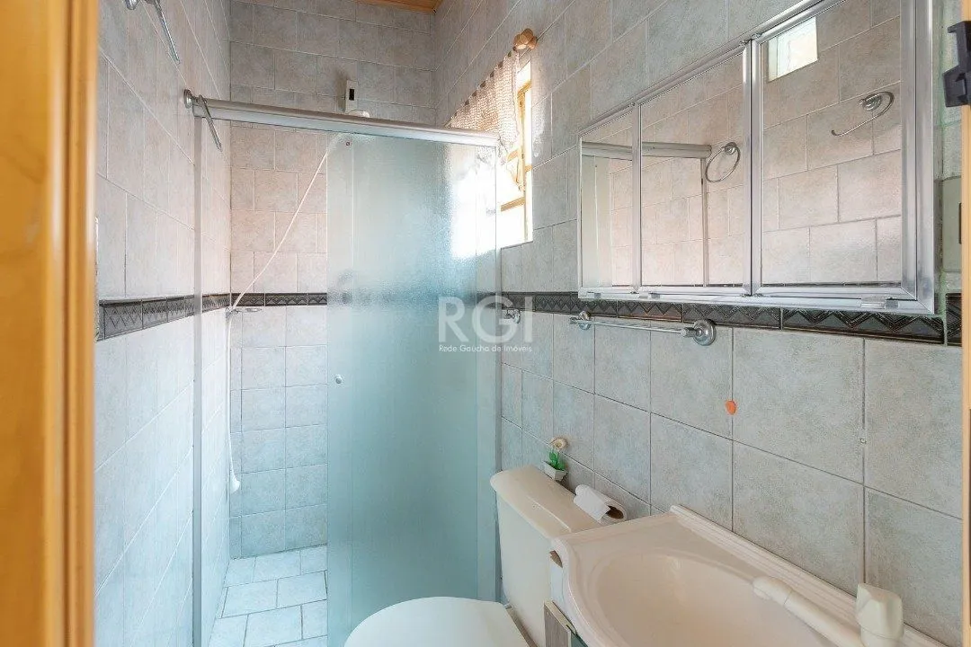 Imagem Casa para Venda - 50m², 2 dormitórios, 1 vaga - Cavalhada