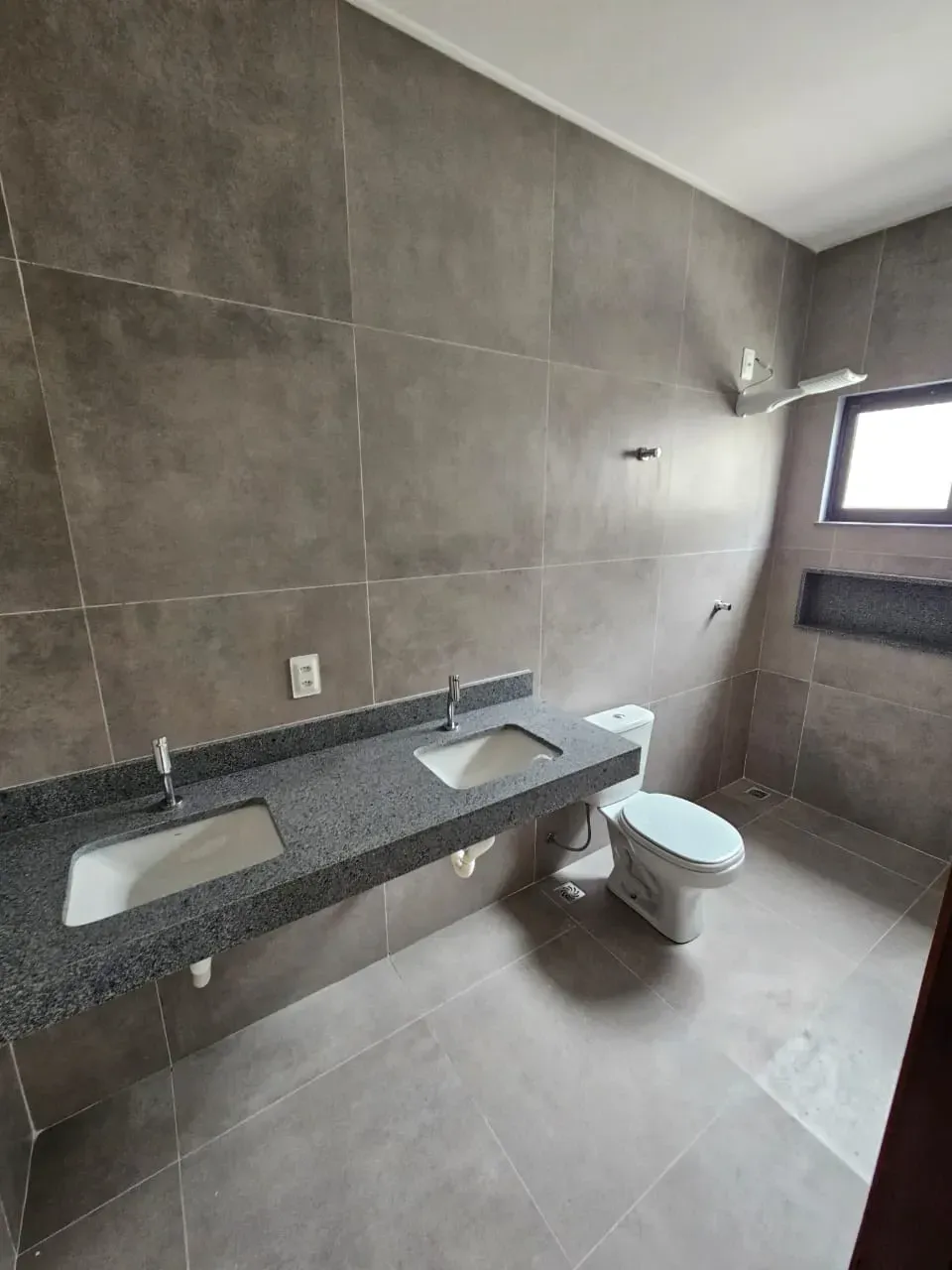 Imagem Casa de Condomínio com 3 Quartos à Venda, 144 metros em Cajupiranga - Parnamirim
