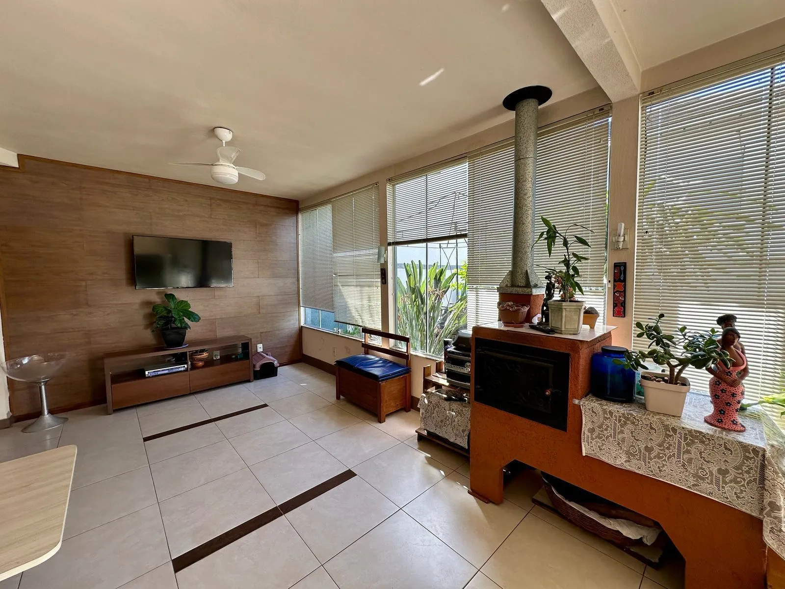 Imagem Sobrado 4 dormitórios, 256m2 no Nossa Sra. das Graças