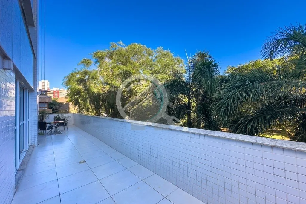 Imagem Diferenciado com total privacidade e vista definida para área verde ao lado do Grêmio Náutico Uni...