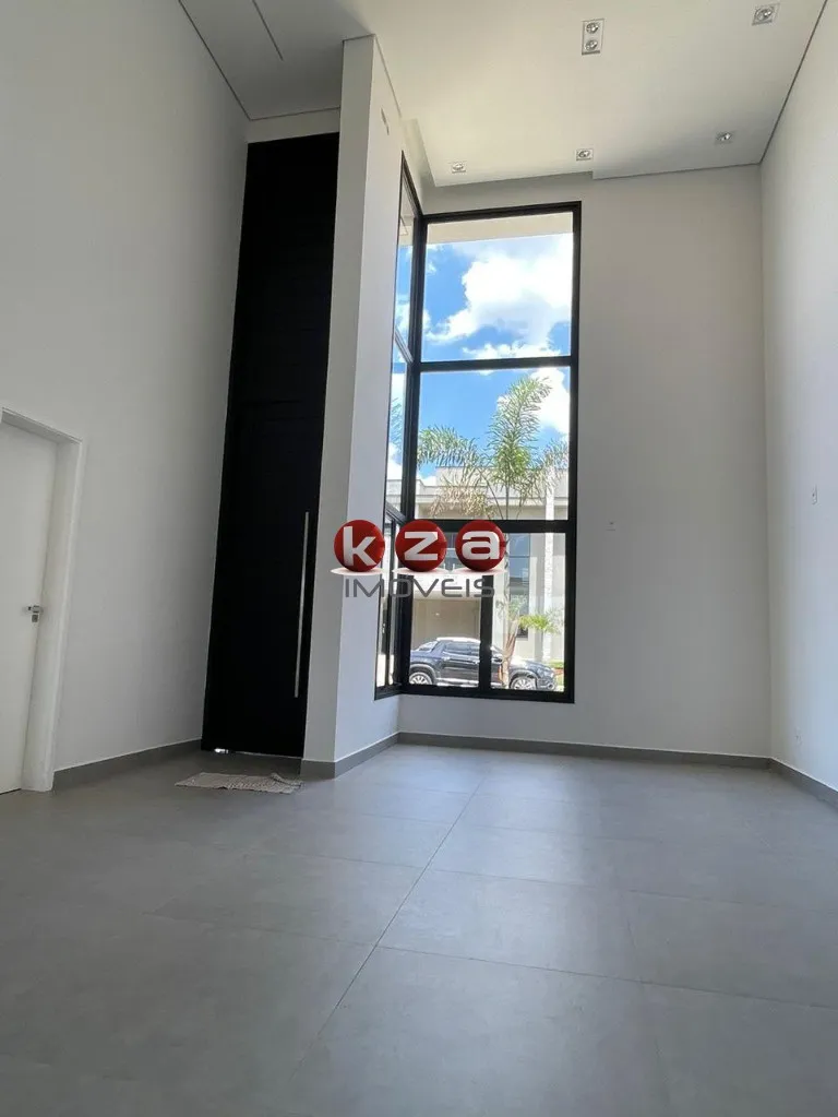 Imagem Casa de luxo à venda em Paulínia-SP, Condomínio Residencial Royal Garden: 3 quartos, 3 suítes, 2 salas, 4 vagas de garagem, 186m².