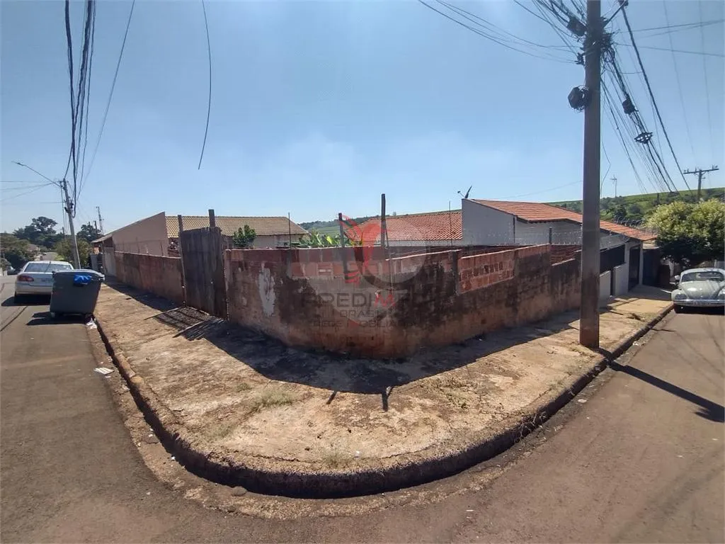 Imagem Lote/Terreno de 254m² no bairro Jardim São João, em Lençóis Paulista