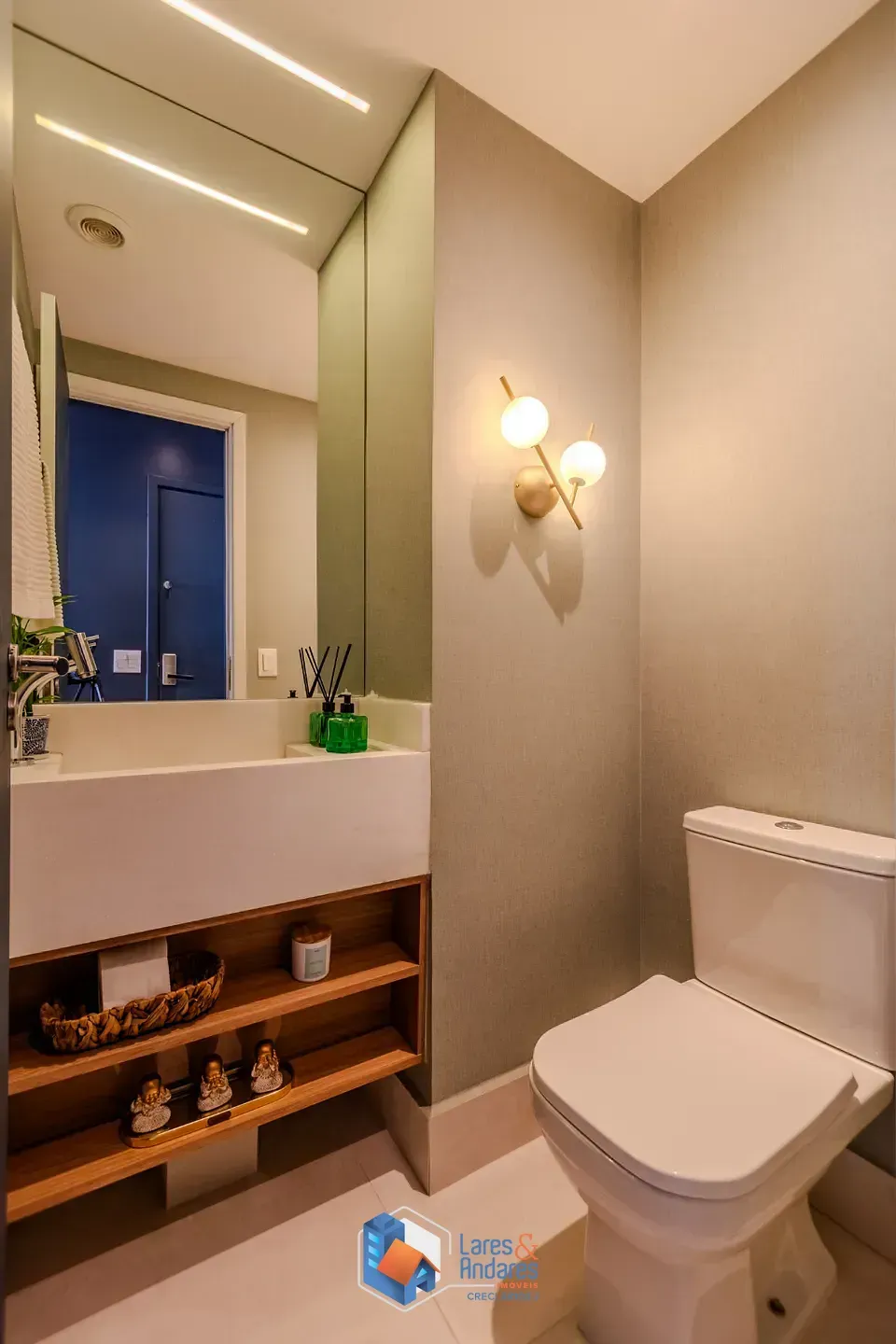 Imagem Apartamento para venda em Aclimação com 4 quartos, sendo 3 suítes, 159m²