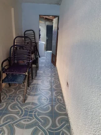 Imagem CASA COM 2 QUARTOS 1 BANHEIRO 115M²- JD. SANTA CECILIA- (SOMENTE À VISTA)