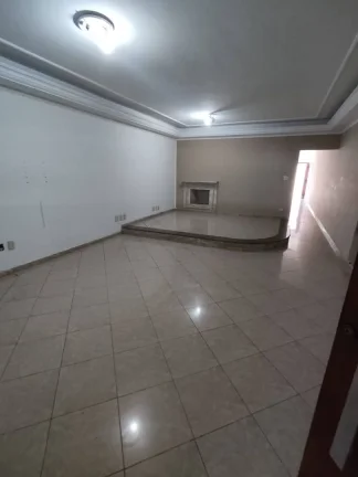 Imagem Sobrado para Locação em Santo André - Conforto, Espaço e Excelente Local.