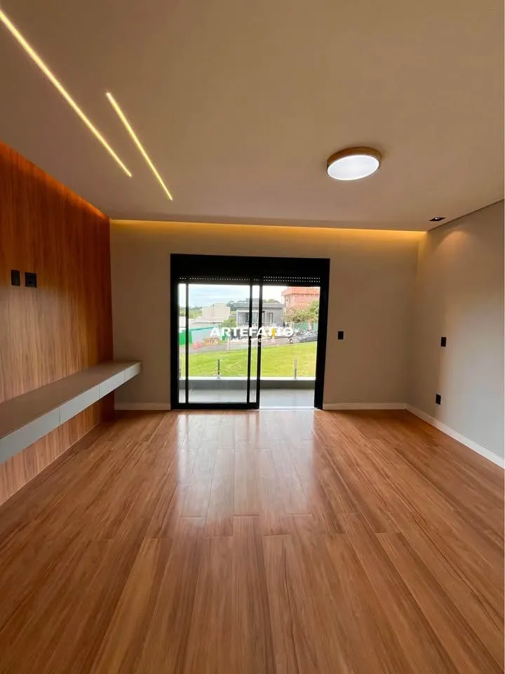 Imagem Casa de condomínio, no Veredas, em Franca, com 4 suítes.