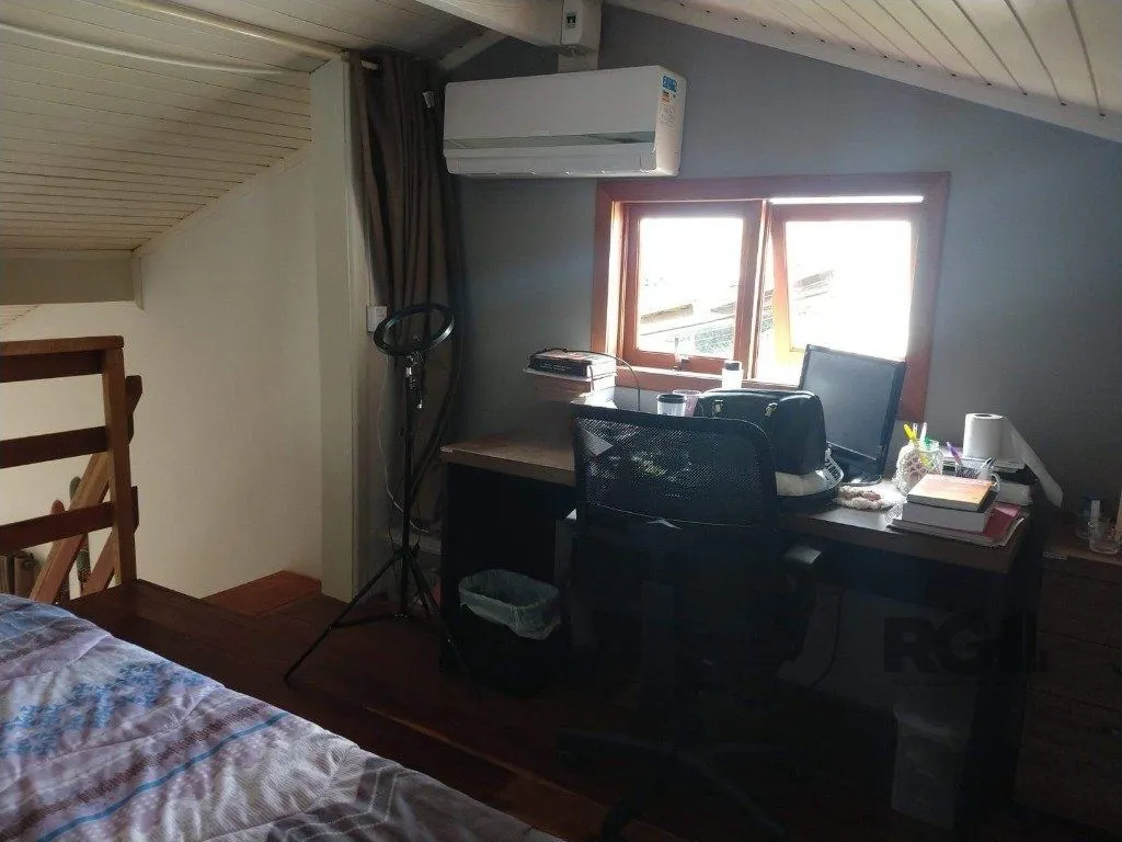 Imagem Casa com 3 dormitórios no bairro Ipanema