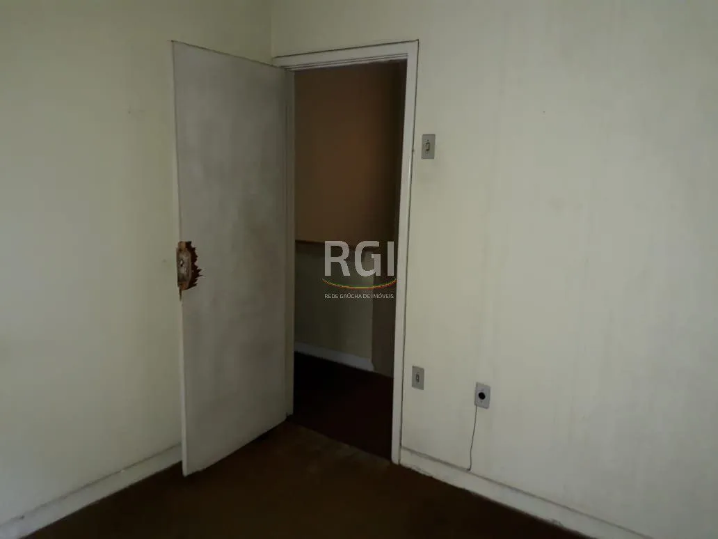 Imagem Casa para Venda - 415.8m², 5 dormitórios, 3 vagas - Menino Deus
