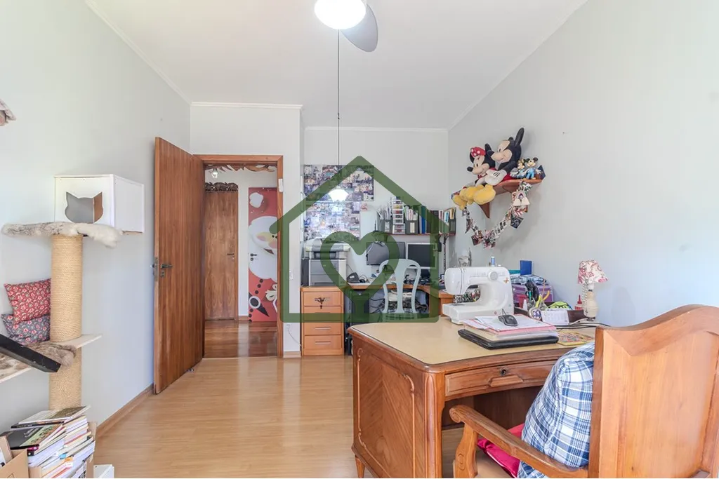 Imagem Cobertura duplex com 296 m² privativos, três dormitórios (sendo uma suíte) e três vagas de gara...