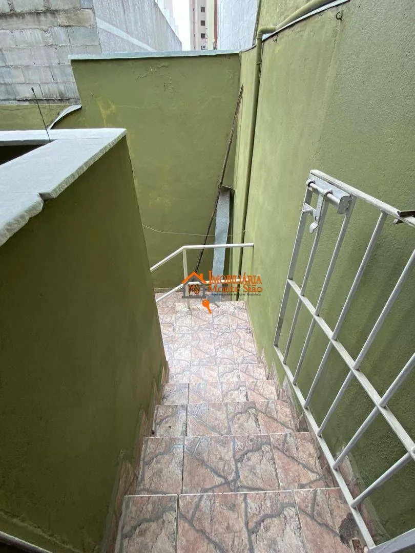 Imagem Sobrado à venda com 125m², 3 quartos, quintal e 3 vagas de garagem - Vila Zanardi, Guarulhos, SP