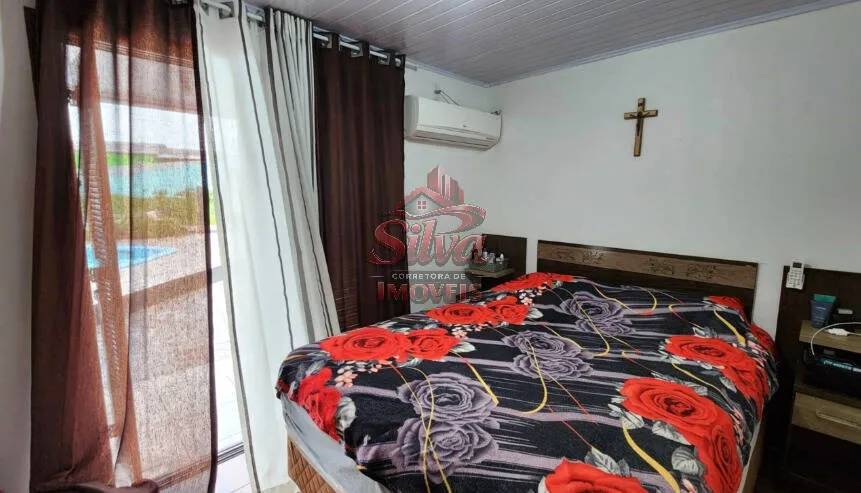 Imagem C759 | Casa c/ piscina na Av. Principal