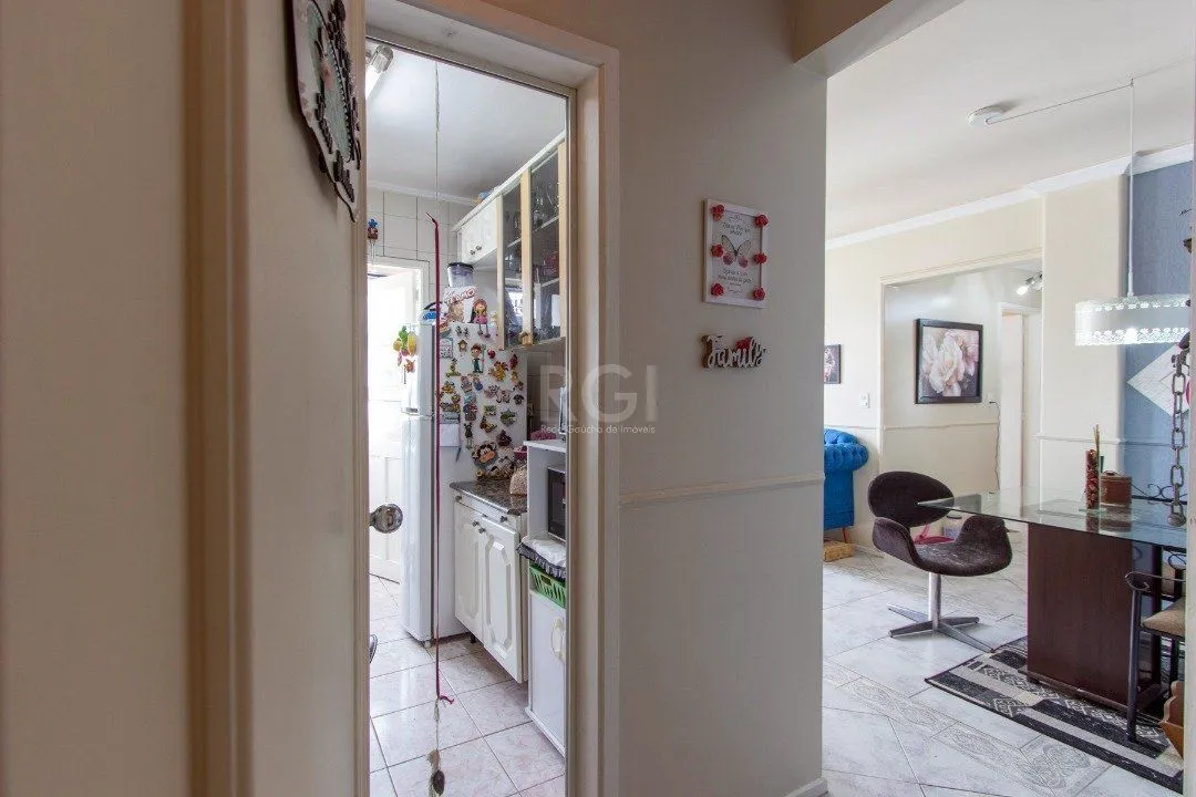 Imagem Apartamento para Venda - 70.47m², 3 dormitórios, 1 vaga - Cavalhada