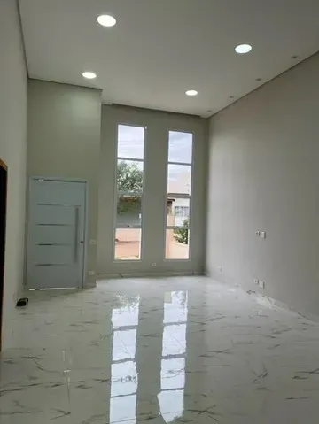 Imagem Casa Térrea de 3 Quartos no Condomínio Flamboyant, Porto Feliz-SP, com Segurança 24 Horas