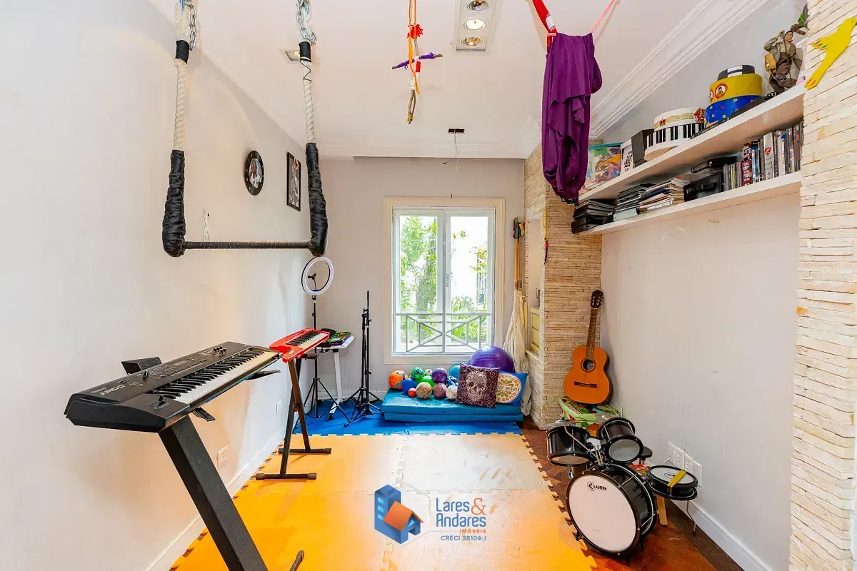 Imagem Casa no condomínio CONDOMINIO SAINT GERMAIN para venda com 4 quartos, sendo 4 suítes, 247m²