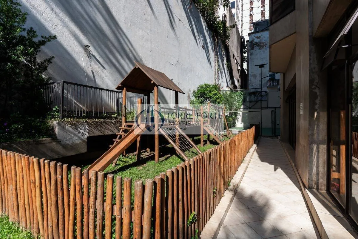 Imagem Loft com pé direito superior a 5 metros, 53 m², 1 suíte no mezanino