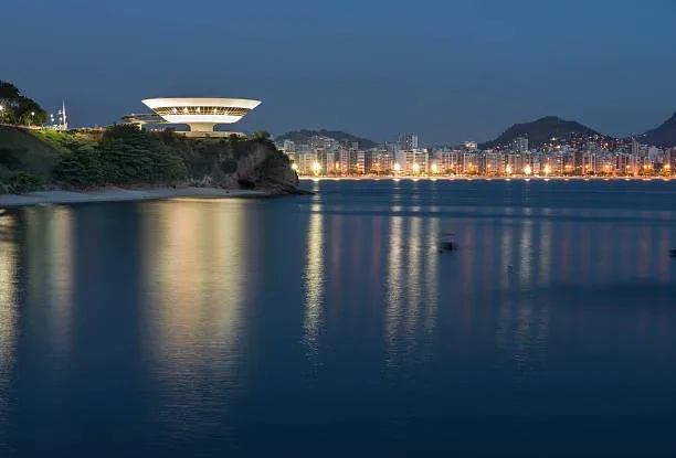 Imagem Apartamento com 2 Quartos à Venda, 85 m² em Icaraí - Niterói