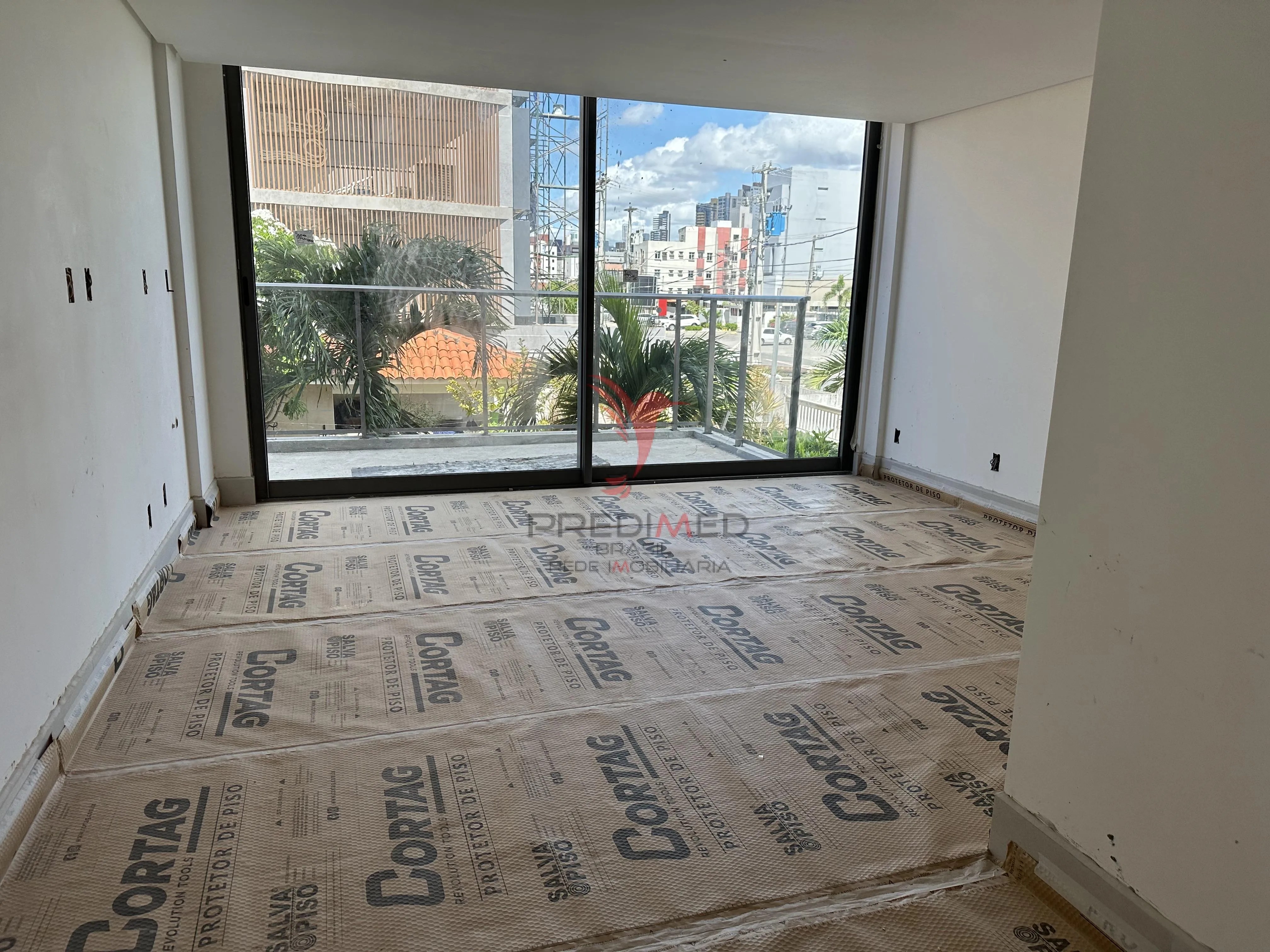 Imagem Vende-se flat novo na melhor localização do Bessa, pé na areia