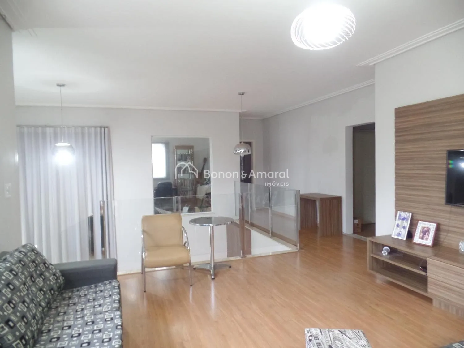 Imagem Sobrado de 4 suítes à venda no Condomínio Villa Franca, Betel, Paulínia.