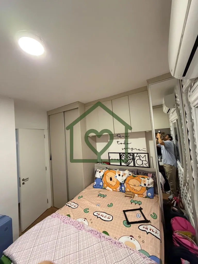 Imagem Oportunidade!!
Apartamento 2 dormitórios, semimobiliado, com vaga, elevador e infra. Piso laminado,...