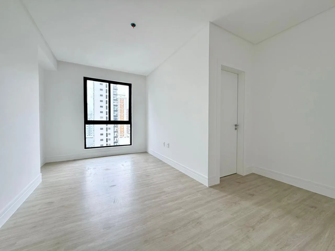 Imagem Apartamento à venda com 206m2 por R$ 3.500.000,00
