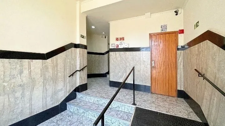Imagem Apartamento 102m² 3 Dormitórios na avenida Venancio Aires/ Próximo hospital Clinicas e Brik da Redenção
