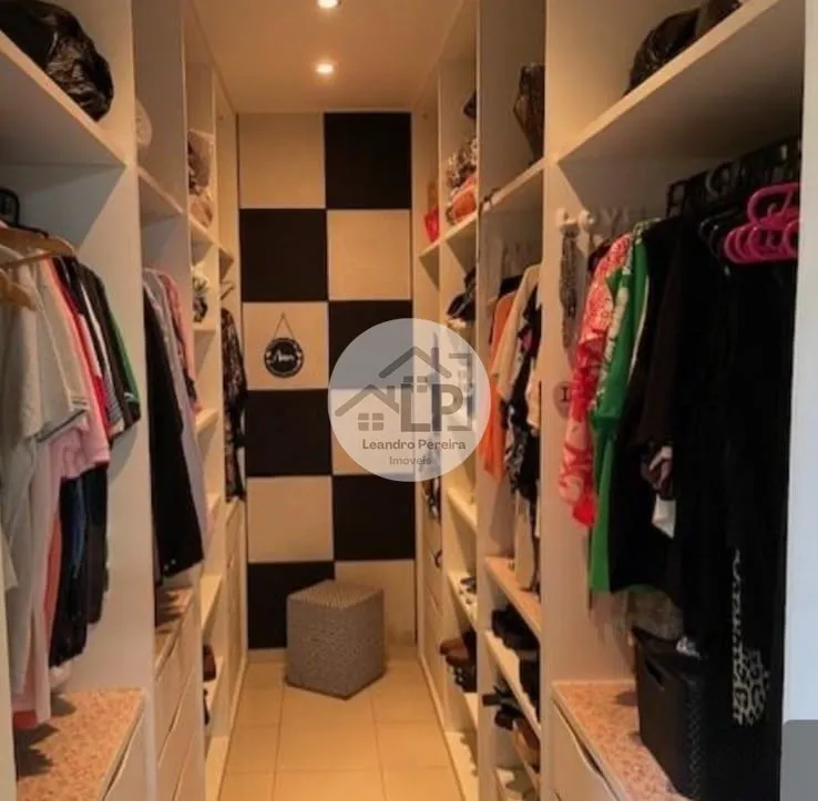 Imagem Casa de Alto Padrão à Venda no Vale da Colina | Volta Redonda, 190m² e Lazer Completo