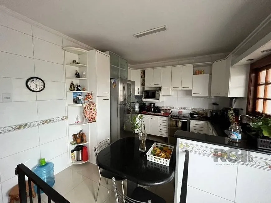 Imagem Casa de 200m², bairro Rubem Berta