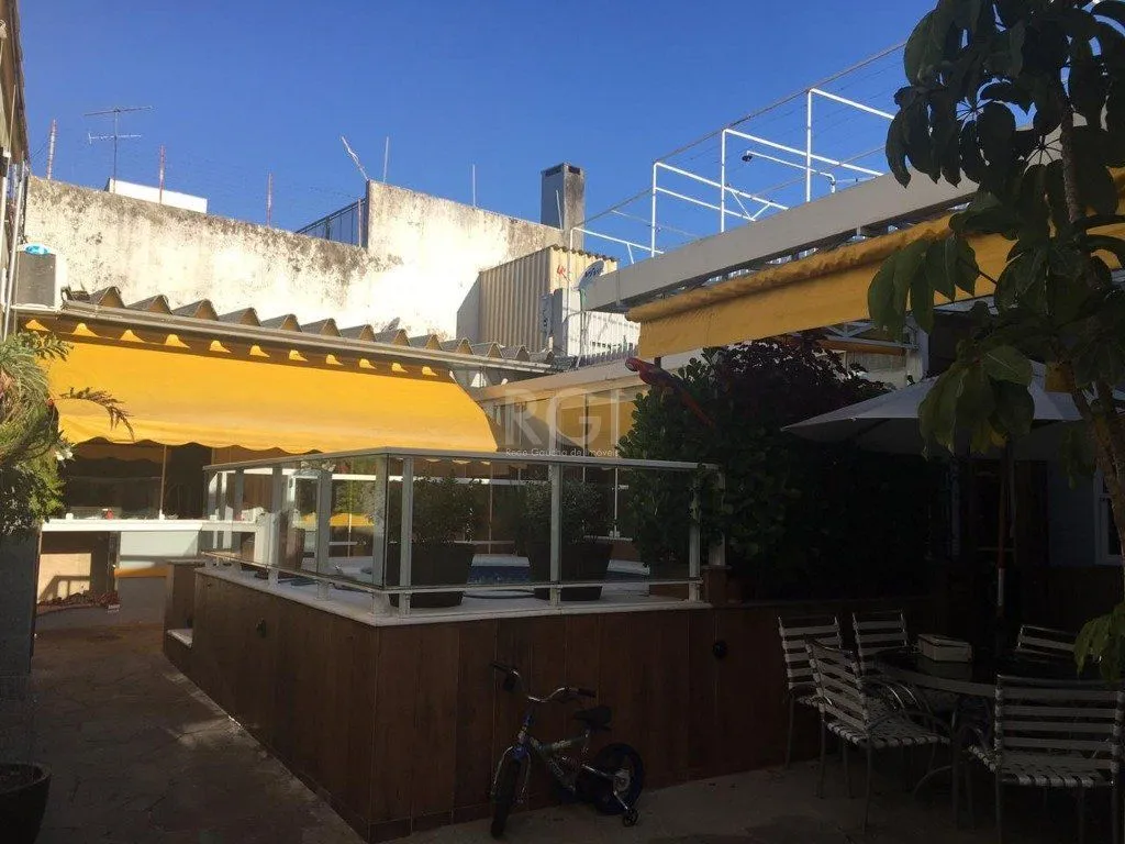 Imagem Casa para Venda - 230m², 3 dormitórios, sendo 3 suites, 3 vagas - Chácara das Pedras