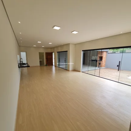 Imagem OPORTUNIDADE Casa com piscina Condomínio em Indaiatuba-SP
