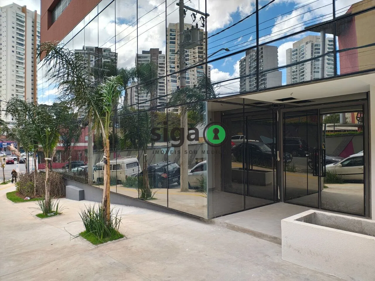 Foto do imóvel LOJA PARA VENDA OU LOCAÇÃO