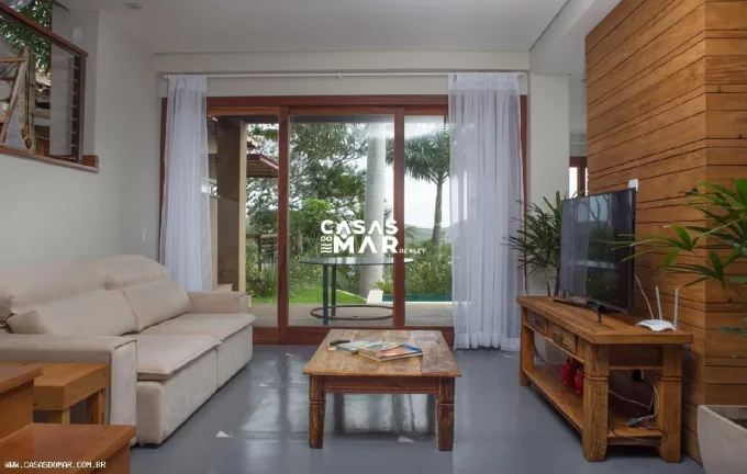 Imagem Casa para Venda em Armação dos Búzios / RJ no bairro Ferradura