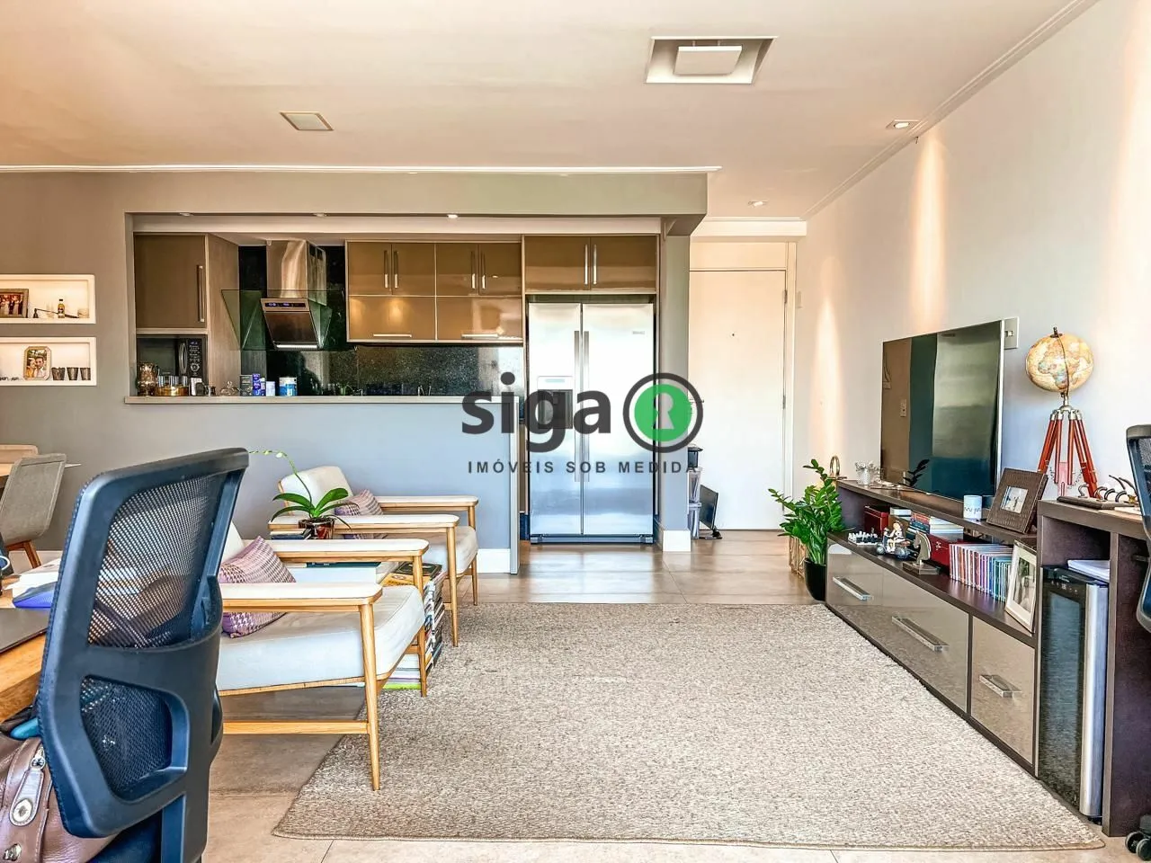 Imagem APARTAMENTO 72m² À VENDA | 1 SUÍTE COM CLOSET | REFORMADO E MOBILIADO | 2 VAGAS |